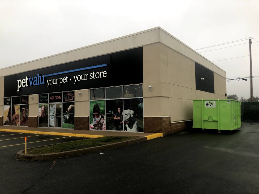 Dumpster rental for residential and commercial construction or demolition projects in Halifax – perfect for renovations, roofing, and contractor cleanups.