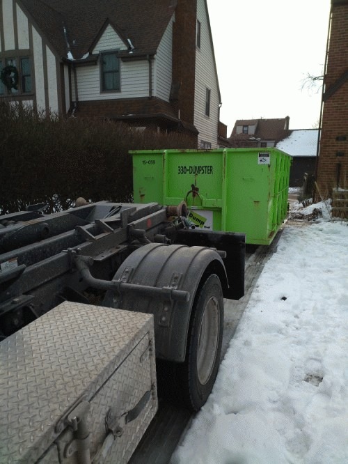 How Dumpster Rentals Help Contractors Keep Job Sites Clean and On Schedule